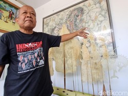 Siasat Subandi Perajin Wayang Bantul Ajak Anak-anak Belajar Tatah Sungging