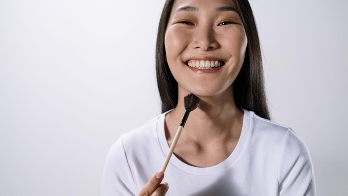 Perempuan yang menyukai makeup natural adalah orang yang santai dan effortless