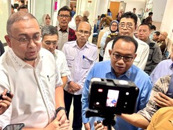 Kajati Sumbar Puji Andre Rosiade Inisiasi Proyek Tol Bukittinggi-Sicincin