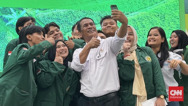 Menteri Pertanian Andi Amran Sulaiman meminta mahasiswa tidak mudah terprovokasi saat kuliah umum di Universitas Sumatera Utara (USU), Medan, Rabu (15/7).