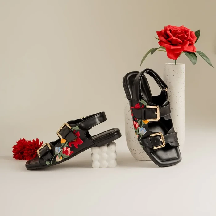 Dianable Flea Black Flat Sandals