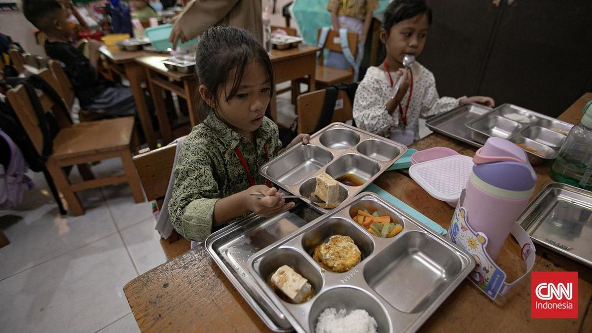 Pesantren dengan 1.000 Santri atau Lebih Boleh Punya Dapur MBG Sendiri