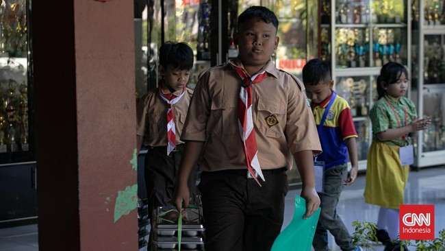 Program Makan Bergizi Gratis kembali disalurkan untuk murid-murid di Indonesia setelah masa libur sekolah usai, dan masuk tahun ajaran baru 2026/2027.
