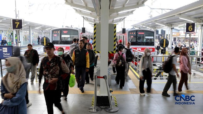 Daftar Transportasi Umum Tarif Spesial 17 Agustus, KRL Hingga MRT Rp8