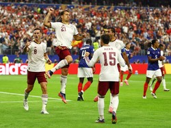 Soccer Football - FIFA World Cup 2026 - Semi Final - France v Spain - Dallas Stadium, Arlington, Texas, U.S. - July 14, 2026 Spain's Mikel Oyarzabal celebrates scoring their first goal REUTERS/Kai Pfaffenbach     TPX IMAGES OF THE DAY
