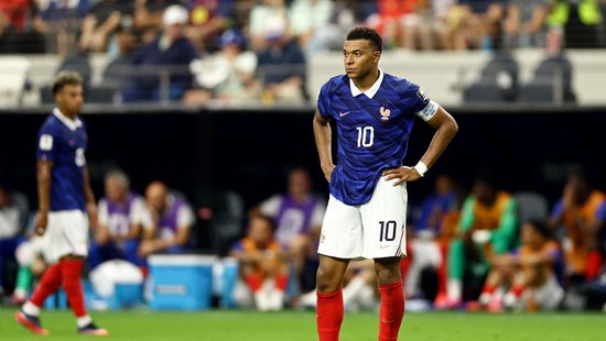 Soccer Football - FIFA World Cup 2026 - Semi Final - France v Spain - Dallas Stadium, Arlington, Texas, U.S. - July 14, 2026 France's Kylian Mbappe reacts REUTERS/Lee Smith
