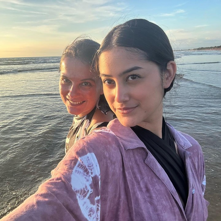 <p>Tak sedikit artis dan warganet yang turut memberikan ucapan selamat dan doa atas keberhasilan tersebut, Bunda. &ldquo;Aaaaa <em>congrats</em> Raiaaaa,&rdquo; tulis Prilly Latuconsina. &ldquo;<em>Congratulations Raia and Proud Mama Monique</em>,<em>&rdquo; </em>tulis akun <em>@ipranot****.&nbsp;</em>(Foto: Instagram @dominique_sanda)</p>