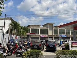 Bos BPH Migas Sebut Antrean Panjang di SPBU Hanya Masalah Panic Buying