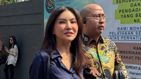Sarwendah menghadiri sidang perdana gugatan hak asuh yang diajukan ruben Onsu di Pengadilan Negeri Jakarta Selatan, Rabu (15/7/2026).
