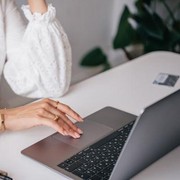 6 Skill yang Bisa Jadi Sumber Penghasilan Tambahan Tanpa Harus Keluar Rumah