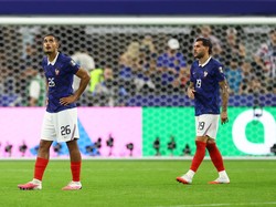 Soccer Football - FIFA World Cup 2026 - Semi Final - France v Spain - Dallas Stadium, Arlington, Texas, U.S. - July 14, 2026 France's Maxence Lacroix and Theo Hernandez look dejected after the match following their elimination from the World Cup REUT