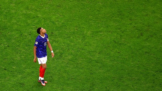Soccer Football - FIFA World Cup 2026 - Semi Final - France v Spain - Dallas Stadium, Arlington, Texas, U.S. - July 14, 2026 France's Kylian Mbappe looks dejected after the match as France are eliminated from the World Cup REUTERS/Agustin Marcarian