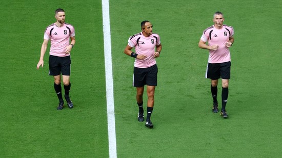 Soccer Football - FIFA World Cup 2026 - Group H - Uruguay v Spain - Estadio Guadalajara, Guadalajara, Mexico - June 26, 2026 Referee Ismail Elfath during the warm up before the match REUTERS/Raquel Cunha