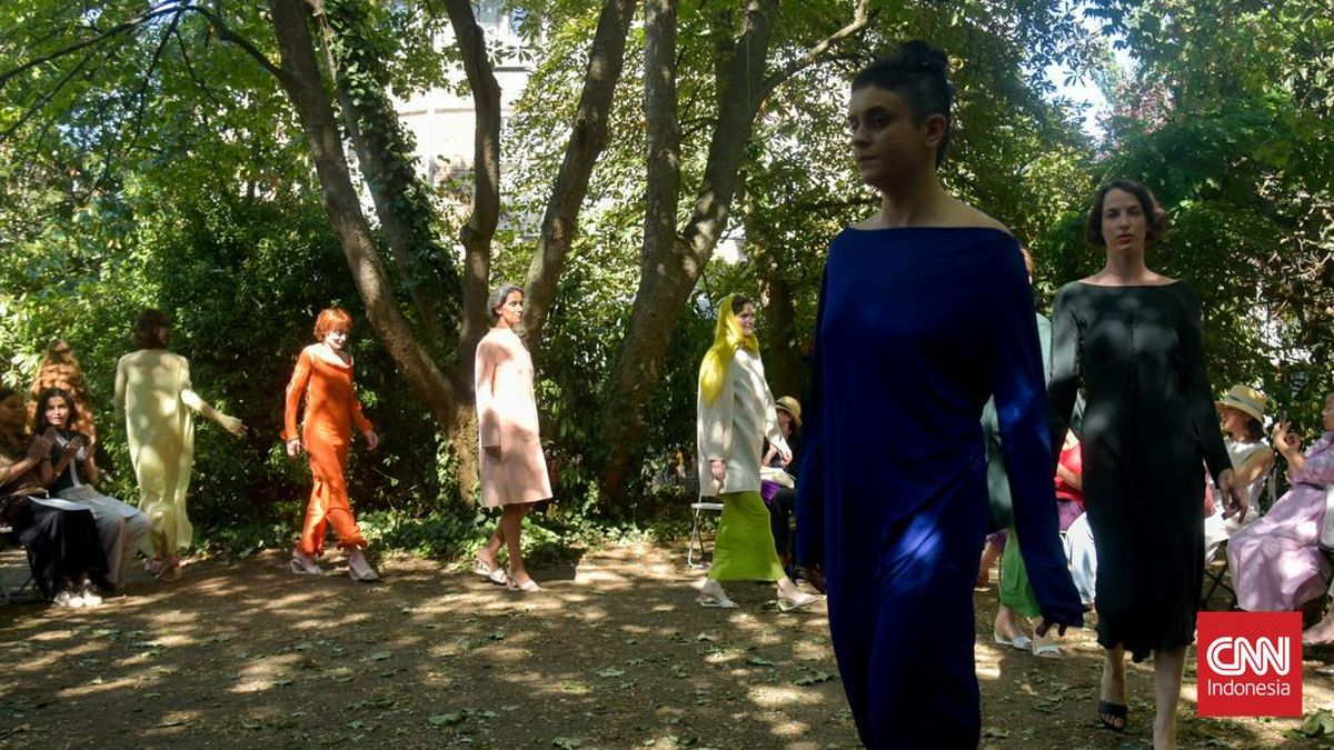 Ritual Sunyi Couture Adeline Andre lewat Lembaran Kain