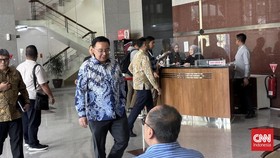 Anggota V Badan Pemeriksa Keuangan (BPK) RI Bobby Adhityo Rizaldi memenuhi panggilan Komisi Pemberantasan Korupsi (KPK) untuk diperiksa sebagai saksi kasus dugaan suap atas temuan BPK terhadap sejumlah pengadaan di Pemerintah Kabupaten Muara Enim, Pr