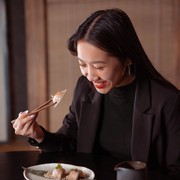3 Ciri Kepribadian Orang yang Hobi Coba Restoran Baru 