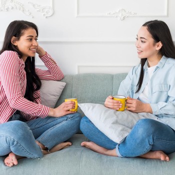 4 Zodiak yang Paling Bisa Memahami Perasaan Orang Lain