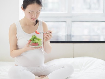 Beragam Tradisi & Mitos Kuno Makanan Ibu Hamil di China, Termasuk Pantan Makan Kepiting
