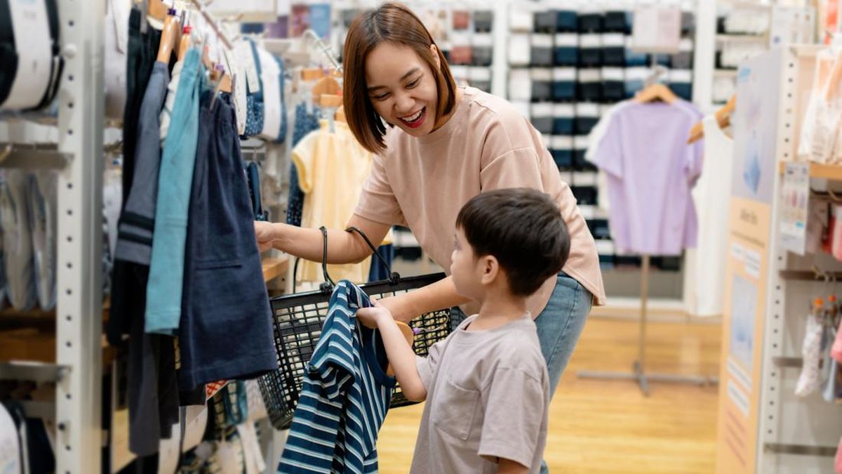 Stop Bilang 'Tak Punya Uang' ke Anak, Psikolog Sarankan 3 Kalimat Ini