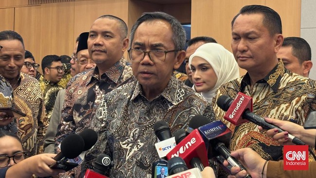 Wakil Direktur Utama PT Pertamina Patra Niaga Taufik Aditiyawarman memastikan stok BBM nasional saat ini berada dalam kondisi aman. Untuk Pertalite dan Biosolar, rata-rata ketahanan stok mencapai 15 hari.