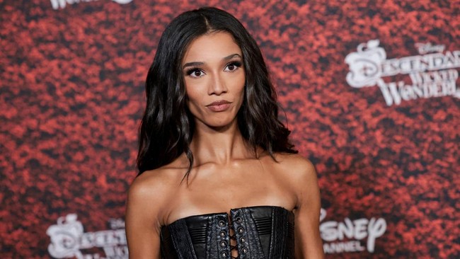 Premier Film Descendants: Wicked Wonderland