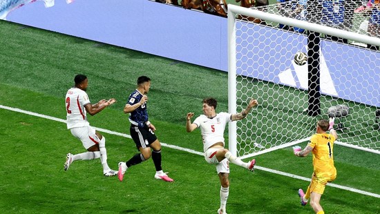 Soccer Football - FIFA World Cup 2026 - Semi Final - England v Argentina - Atlanta Stadium, Atlanta, Georgia, U.S. - July 15, 2026 Argentina's Lautaro Martinez scores their second goal REUTERS/Lee Smith