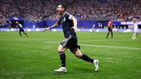 Soccer Football - FIFA World Cup 2026 - Semi Final - England v Argentina - Atlanta Stadium, Atlanta, Georgia, U.S. - July 15, 2026 Argentina's Lionel Messi celebrates after Lautaro Martinez scores their second goal REUTERS/Agustin Marcarian