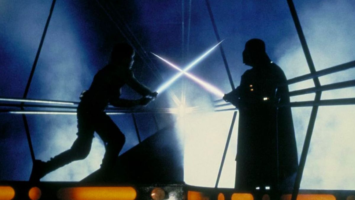 Lightsaber Asli Luke Skywalker dari Star Wars Episode V Terjual Rp64 M