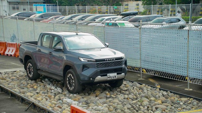 Toyota Hilux terbaru meluncur di Indonesia pada 29 Juni 2026.