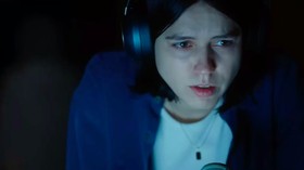Undertone merupakan film horor supernatural asal Kanada yang dirilis pada 2025. Film ini dikenal sebagai salah satu film horor yang meneror penonton hampir sepenuhnya melalui sound design yang ekstrem dan minimalis.
