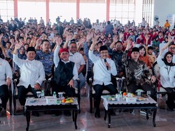 Di Depan Mensos, Ortu Siswa Sekolah Rakyat Pasuruan Ucapkan Ikrar Mandiri