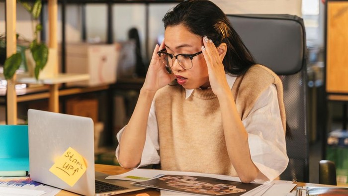 5 Pola Pikir yang Dimiliki Orang Tenang saat Menghadapi Masalah Menurut Ilmu Psikologi