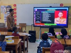Unik! MPLS Pengenalan Guru di Tegal Viral gegara Mirip Line-up Tim Sepakbola