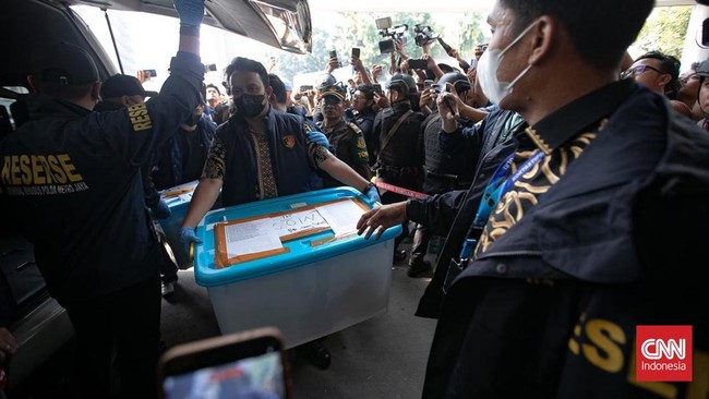 Polri Serahkan Don Ritto dan Barang Bukti Korupsi Jampidsus ke Kejagung