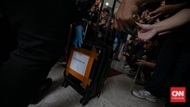 Polri Serahkan Don Ritto dan Barang Bukti Korupsi Jampidsus ke Kejagung