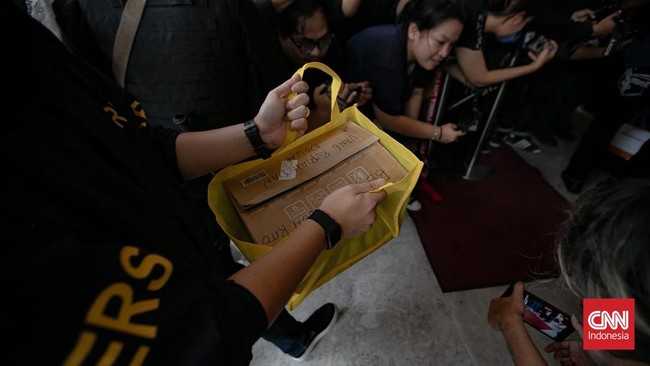 Polri Serahkan Don Ritto dan Barang Bukti Korupsi Jampidsus ke Kejagung