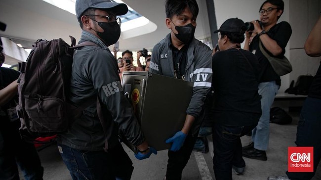Polri Serahkan Don Ritto dan Barang Bukti Korupsi Jampidsus ke Kejagung