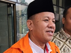 Bupati Kuansing Berkelit soal Amplop untuk Menhut, Ngaku Tak Tahu Isinya