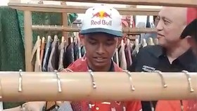 thumbnail video veda ega liat batik