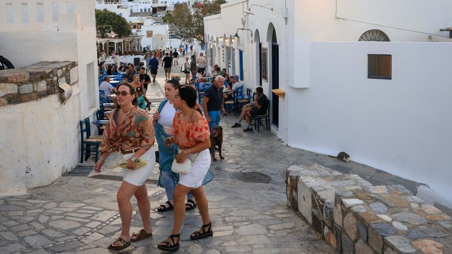 Tujuh pulau Yunani di Laut Aegean telah menetapkan status darurat akibat kekeringan pada tahun ini, Senin (13/7/2026). (REUTERS/Louisa Gouliamaki)