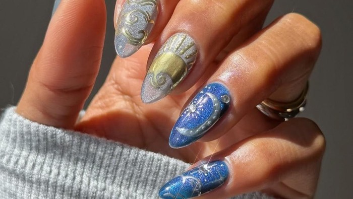 7 Inspirasi Velvet Manicure untuk Musim Panas yang Elegan dan Stylish