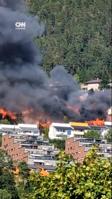 Kebakaran Hebat Lahap 100 Lebih Rumah di Lereng Bukit Norwegia