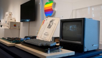 FOTO: Komputer Pertama Apple Dilelang, Harga Tembus Rp5 Miliar