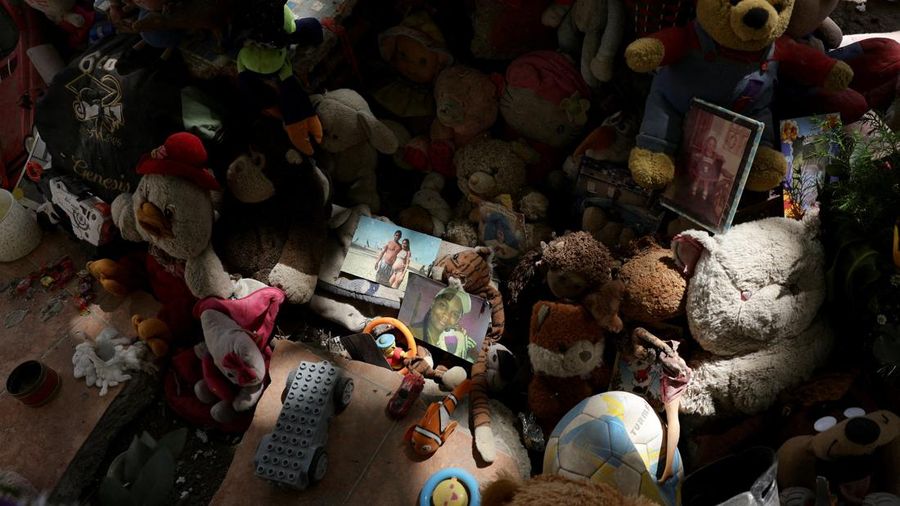 Korban tewas akibat gempa bumi luar biasa nan melanda Venezuela pada Juni lampau bertambah menjadi 5.069 jiwa. Selain itu, lebih dari 21.000 orang lainnya tetap berada di pengungsian, Sabtu (18/7/2026). (REUTERS/Gaby Oraa)