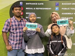 Berlari untuk Lingkungan di RBR 2026, Pasutri Ini Langsung Tanam Pohon Tembesi