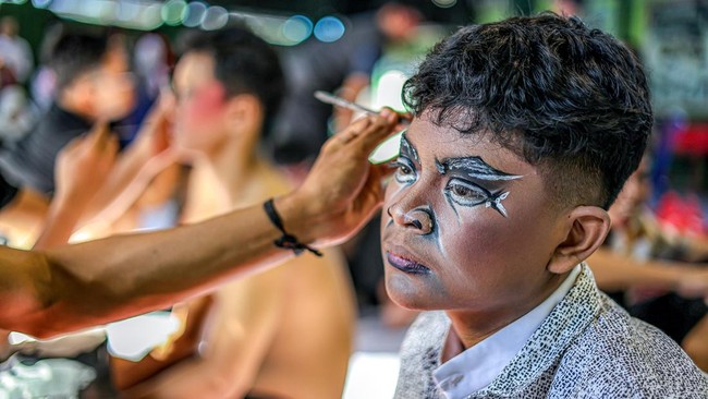 Reog Ponorogo Terus Berjaya di Pundak Generasi Muda