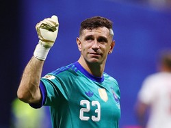 Emiliano Martinez Pertimbangkan Pensiun dari Timnas Argentina