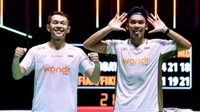 Fajar Alfian/Muhammad Shohibul Fikri saat menghadapi Takuro Hoki/Yugo Kobayashi di semifinal Japan Open 2026. (Arsip PBSI)
