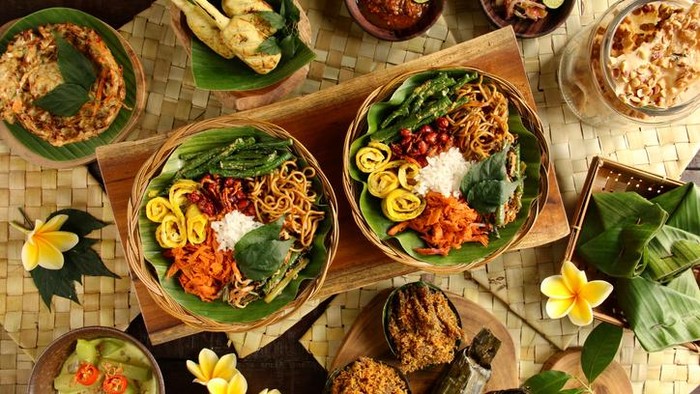 Peluang ekspor kuliner Indonesia terbuka melalui restoran luar negeri. Program S'RASA mendukung UMKM dengan pasokan bumbu dan akses pembiayaan.