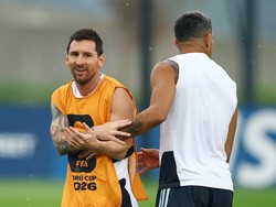 Jelang Final Piala Dunia, Otamendi Nyaris Bikin Messi Celaka